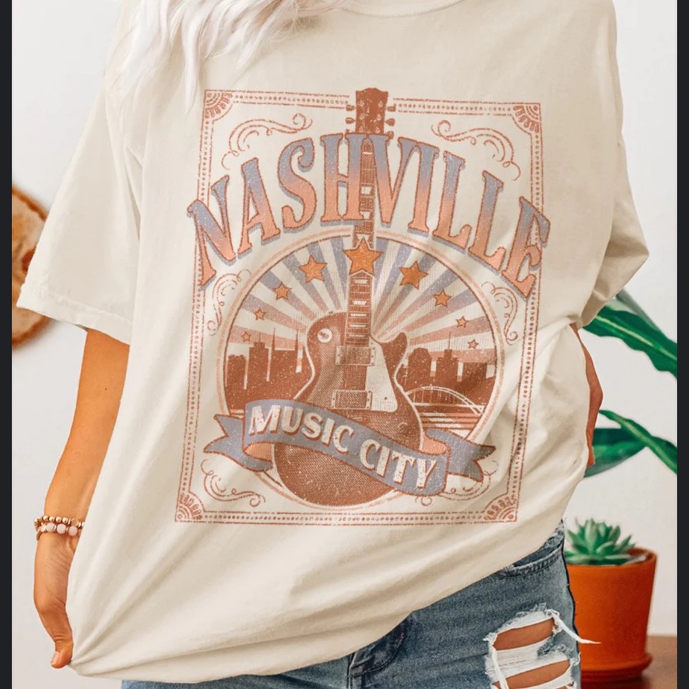 NWT oversized Nashville tee